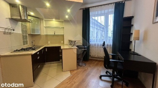 Wyposażona kawalerka na Starych Grzegórzkach!