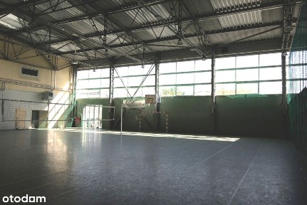 Hala w centrum handlowym miasta Radomia.