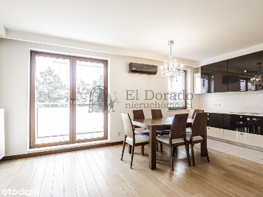 Słoneczne mieszkanie z balkonem, garażem, komórką