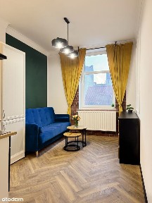 Kawalerka na drugim piętrze w zrewitalizowanej kamienicy - ul Wałowa 4