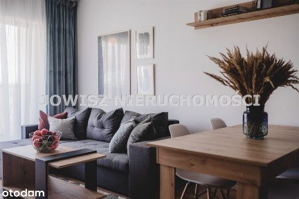 53,53 m2 ul 4 Pory Roku,z miejscem postojowym