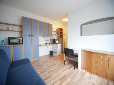 SMOCHOWICE kawalerka w kameralnym budynku, tanio !