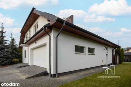 Piętro domu z prywatnym ogrodem, Również Dla Firm