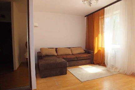 Czyste funkcjonalne z miejscem parkingowym