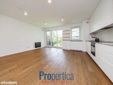 *Funkcjonalne i bardzo ciche z ogródkiem, skm*