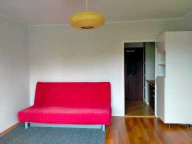 Wygodna i wyposażona kawalerka z dużym balkonem