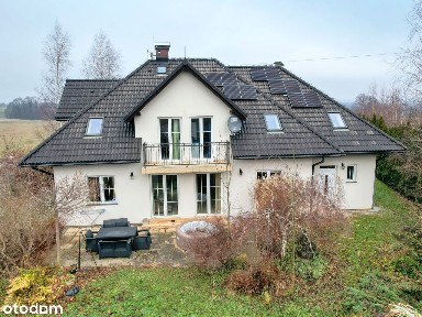 Energooszczędny i przytulny dom bezpośrednio przy terenach zielonych.