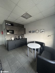 Magazyn, doki, biura - media w cenie