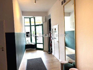 Lokal piętrowy 155 m2 w centrum Pruszkowa.