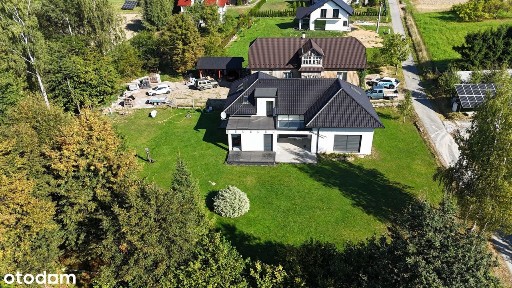 Nowoczesny dom, widok duża działka