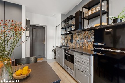 Klimatyczne 2-pokojowe mieszkanie w odrestaurowanej kamienicy