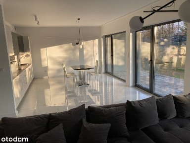 Luksusowy apartament z ogródkiem tuż przy parku. Klimatyzacja. TOP !