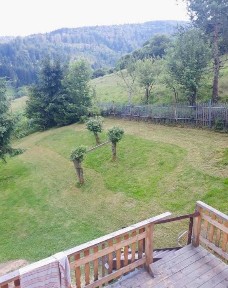 Drewniany domek w górach