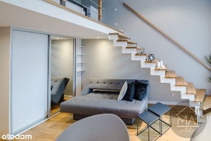 Przestrzenne studio/antresola. Stare Podgórze.