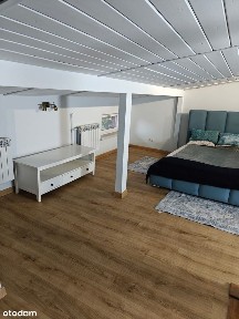 Domek z jeziorkiem na lisincu od ręki