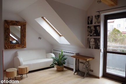 Piękne 4 pokojowe, dwupoziomowe, dwa balkony, po podłodze ponad 105 m2