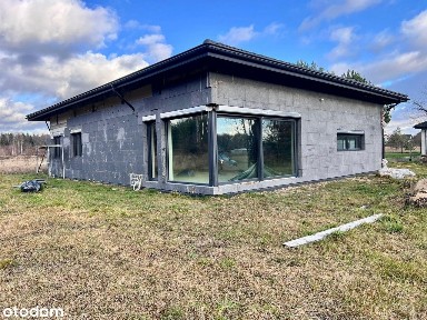 Dom w stanie dewolperskim blisko miasta, spokojna okolica