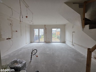 Na sprzedaż segment z ogródkiem - Słomin | 83,14 m² + 44 m²