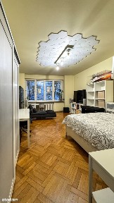 Stylowe mieszkanie w zabytkowej kamienicy - centrum Warszawy