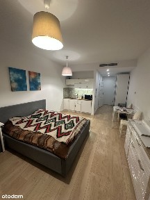 Przestronna kawalerka z balkonem w Centrum | Garaż