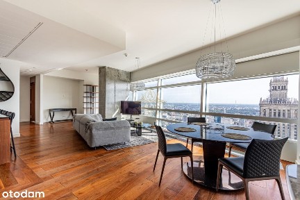 Exquisite apartment on 40th floor on Złota 44