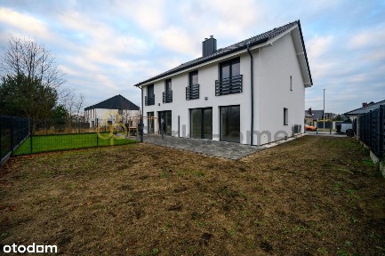 Nowy bliźniak na Chynowie - stan deweloperski 