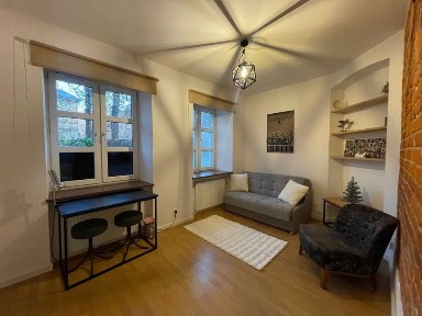 Do wynajęcia kawalerka - ul. Żmigród 12 (blisko centrum miasta)