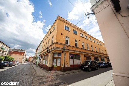 Budynek mieszkalno-usługowy w rynku! 1500m2