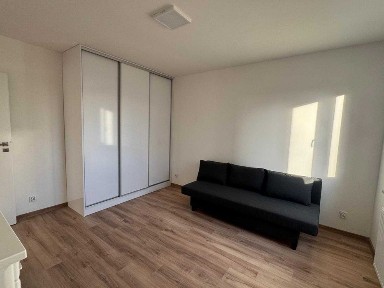 Mieszkanie 55m2 do wynajęcia KOMES + miejsce parkingowe i komórka lok