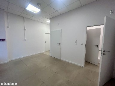 Lokal użytkowy/usługowy z dużą witryną | Ochota | Po remoncie |