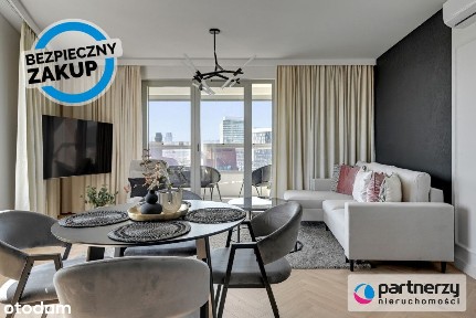 3 pokoje z loggią i halą w centrum miasta!