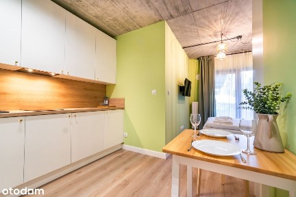 Duża kawalerka z ogródkiem ! Media w cenie !