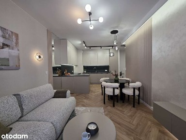 OBŁĘDNY apartament od ZACISZNEJ strony przy Rynku Jeżyckim