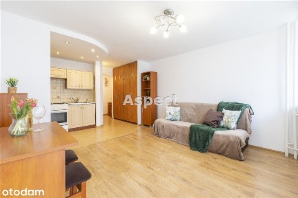 W pełni umeblowana kawalerka 28m2 os.Tysiąclecia