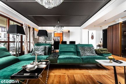 Apartament, który nie próbuje się podobać. On po prostu robi wrażenie.