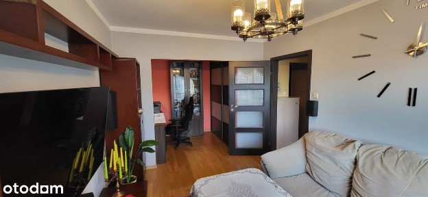 Zadbane, do wejścia - 2 niezależne pokoje, jasna kuchnia, balkon