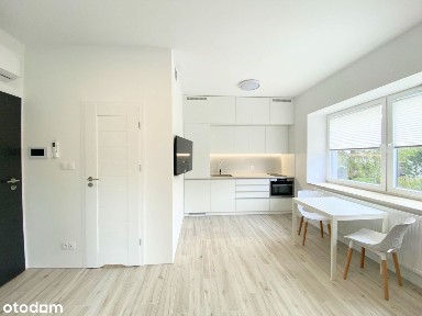 Studio z balkonem, klimatyzacją, parkingiem, komórką, siłownia