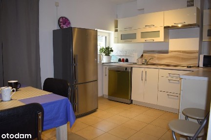 Bezpośrednio hostel (2 domy) 17 pokoi przy Metrze Marymont!