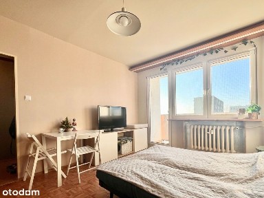 Kawalerka z balkonem z pięknym widokiem