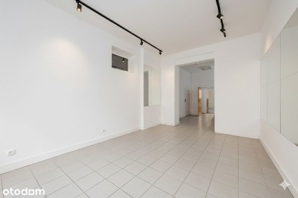 Lokal usługowy z dużą witryną, 53,5 m2 w centrum