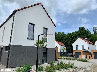 Dom, 131,07 m², Tyniec Mały