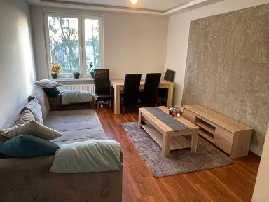 Stroszek, 2 pokojeowe z ogrzewaniem gazowym.