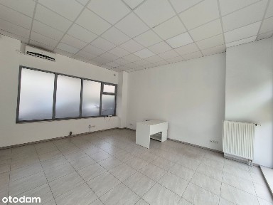 Lokal na parterze z witryną!