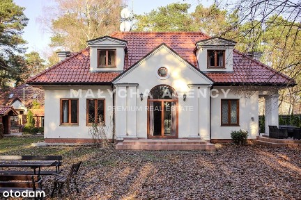 Rezydencja w sercu zielonego Wawra