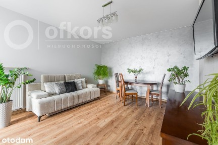 Na sprzedaż 2 pokojowe mieszkanie w centrum Marek.