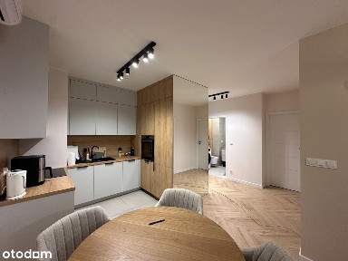 Trzypokojowe mieszkanie z balkonem w Wrocławiu