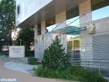 Biuro z lokalizacją przy Wale Miedzeszyńskim.