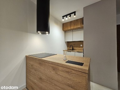 2 pokoje z garderobą * woda i ogrzewanie z sieci