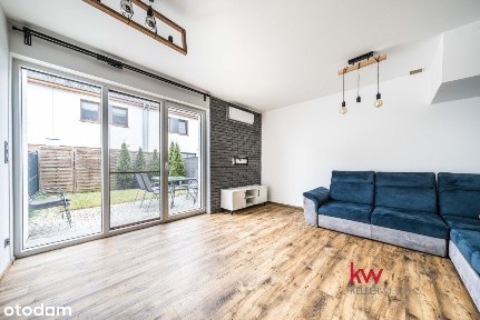 Urokliwy Dom Szeregowy w Dachowej