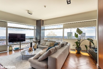 Glamorous apartment on Złota 44